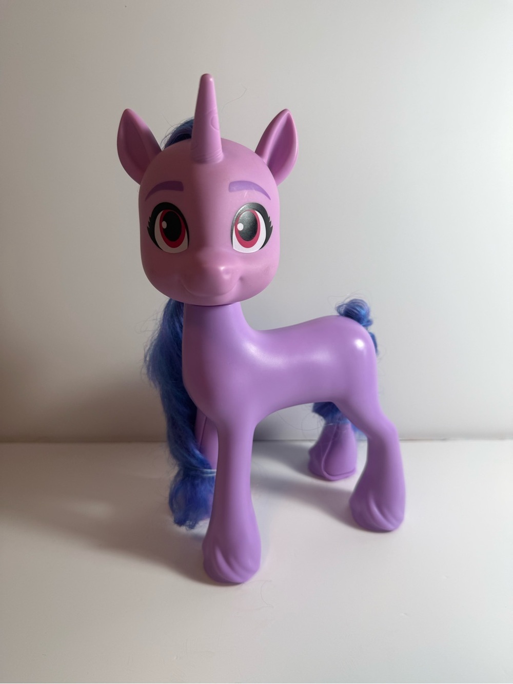 My Little Pony A New Generation Izzy Moonbow 9”Unicorn Charms Figure